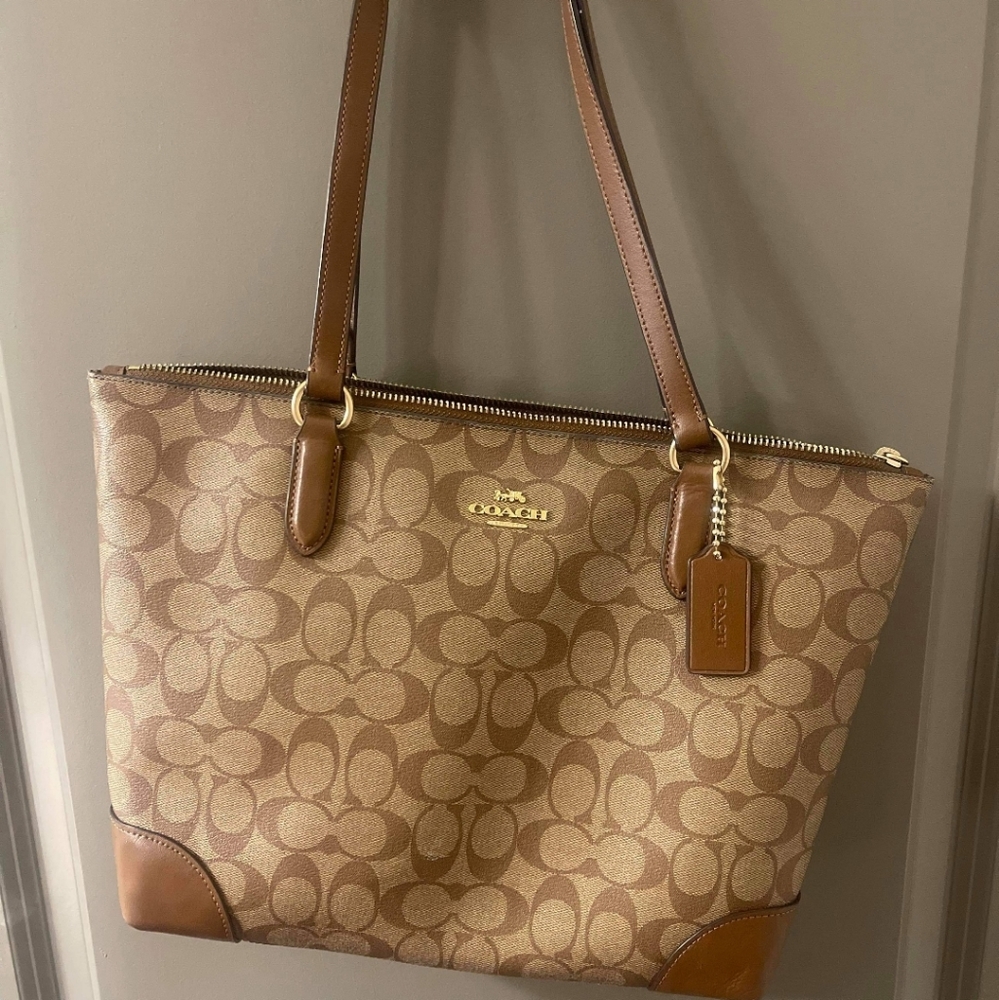 Tote Coach Purse